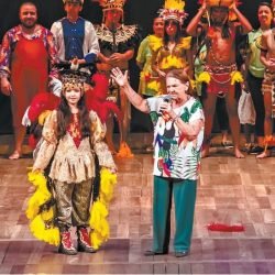 Pássaro Tucano levanta voo em espetáculo na Estação das Docas