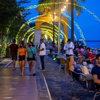 Escola Magia de Cordas e Grupo Vocal Cantores Contemporâneos se apresentam no ‘Natal da Estação’, nesta quinta-feira (16)