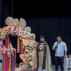 Na Estação, imagem peregrina é recebida sob aplausos e pedidos de intercessão