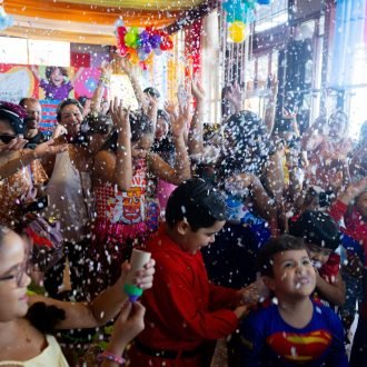 Bailinho de Carnaval anima a Estação das Docas com programação gratuita para toda a família nesta terça-feira (17)